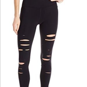 Alo yoga ripped warrior legging